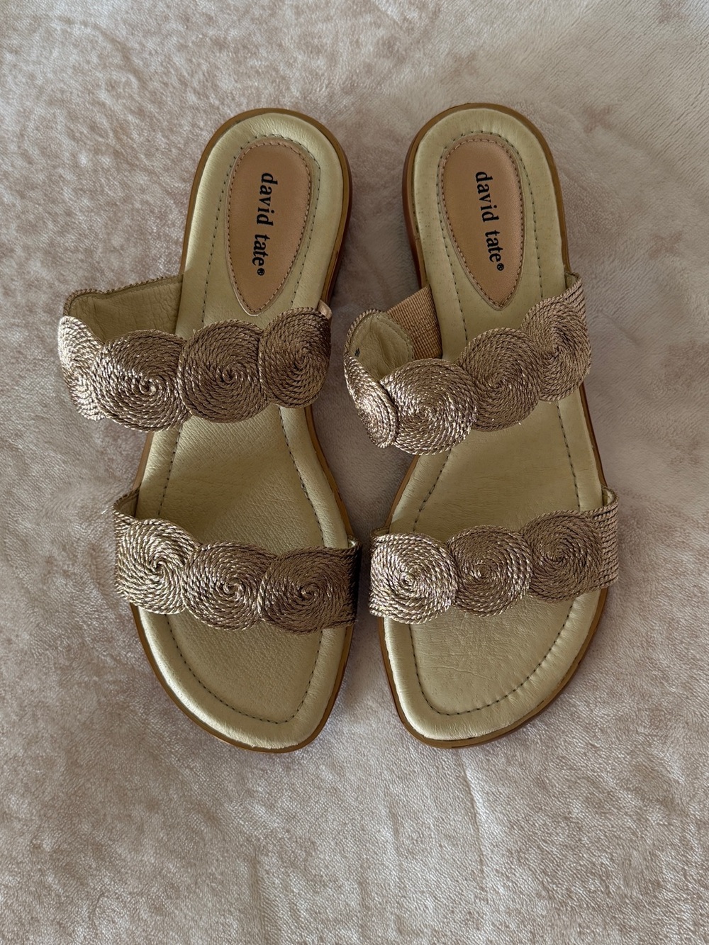 NWOT David Tate Metallic Gold Braided Slide Sandal - size 11